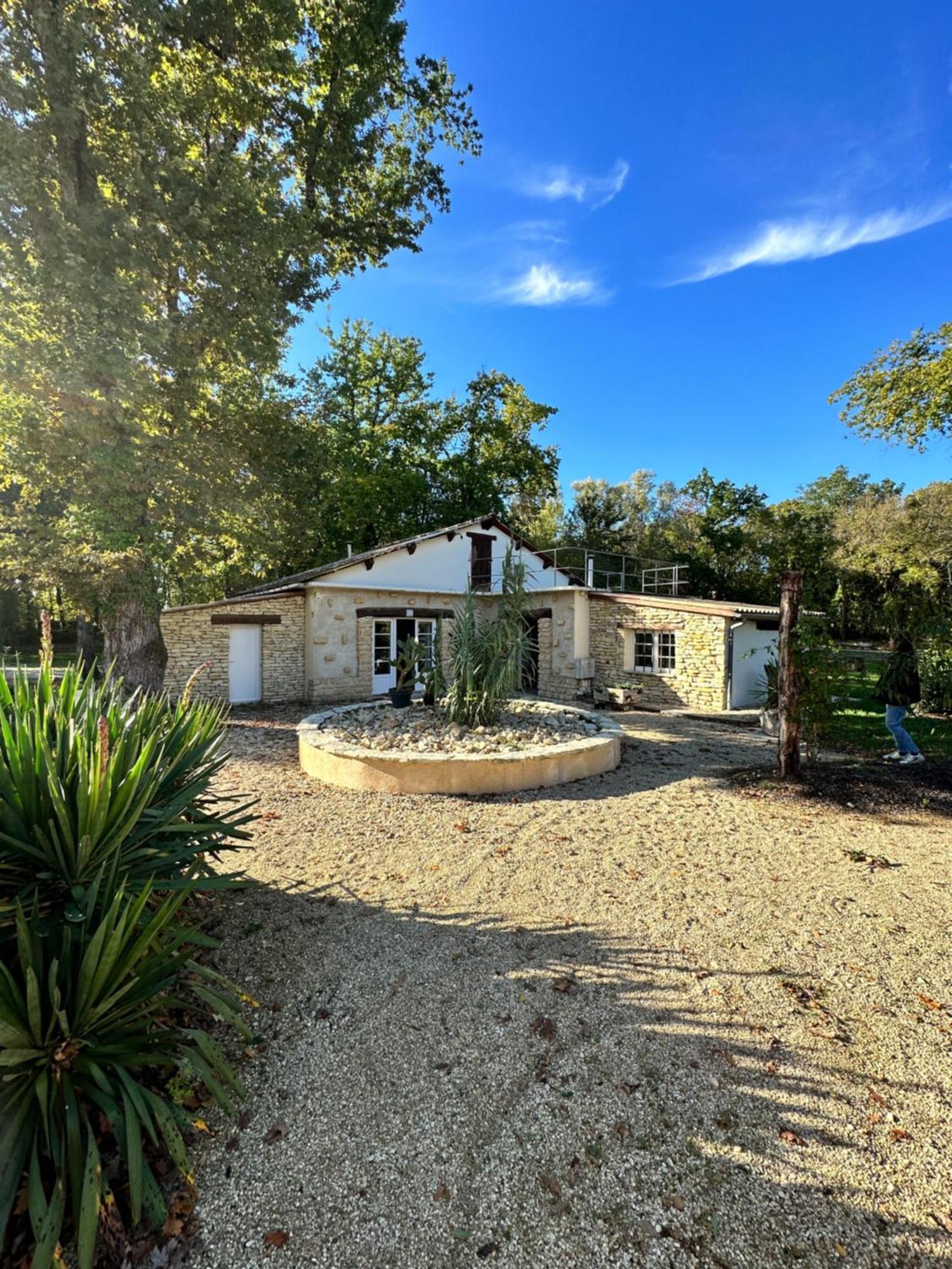 Villa Au Coeur Du Vignoble Cognacais Gondeville Exterior foto